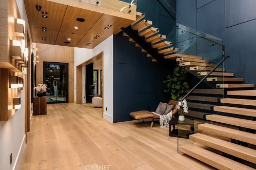 4508 Haskell Ave, Van Nuys CA  91436-3148 exterior