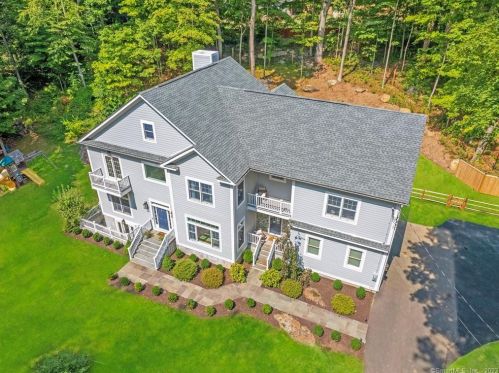 40 Old Sib Rd, Ridgefield, CT 06877-3022