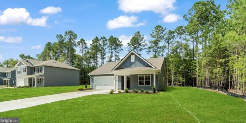 160 Dickinson Dr, Bowling Green, VA 22427-9455
