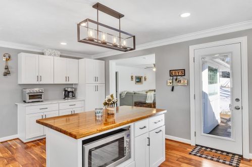 3374 37th Street Ext, Beaver Falls PA  15010-1156 exterior