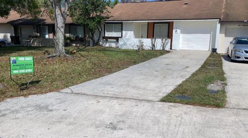 102 Sycamore Ct, Sanford, FL 32773-5619