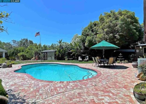 3939 Brookside Dr, West Pittsburg, CA 94565-5916