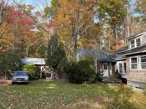 3 Glenwood Dr, Sunapee, NH 03782-3509