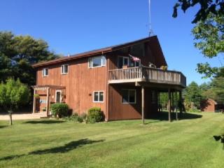 211 Greenwich St, Hither Plains, NY 11954-5286
