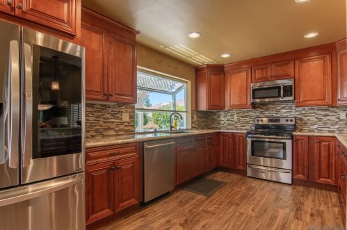 17958 Avenida Alozdra, San Diego CA 92128-1570 exterior