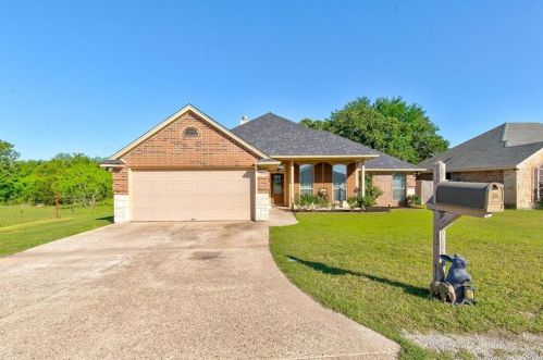 7204 Hackberry Ct, Granbury, TX 76048-7668