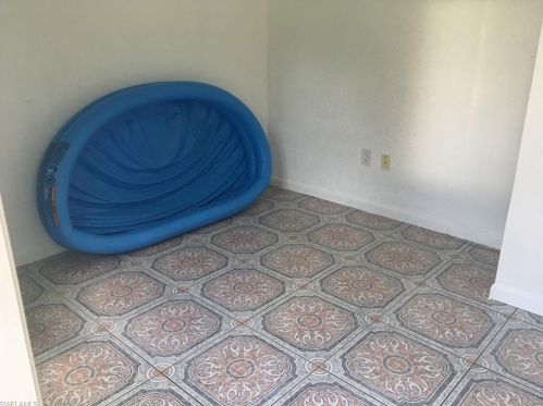 3341 6th Ave, Naples FL  34120-5096 exterior