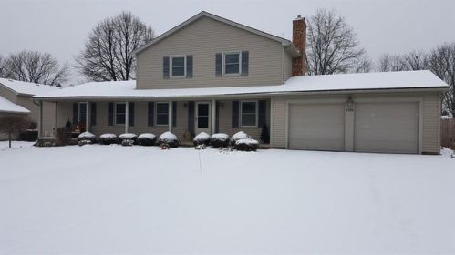 6166 Hunters Dr, Canandaigua, NY 14425-1119