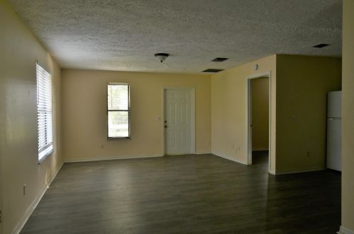 1809 Tucker Ct, Fort Pierce, FL 34950-3987