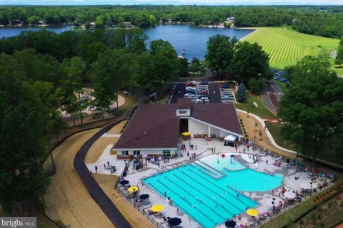 120 Hillside Dr, Locust Grove VA 22508-5233 exterior