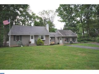 28 Timberlane Dr, Pennington, NJ 08534-1403
