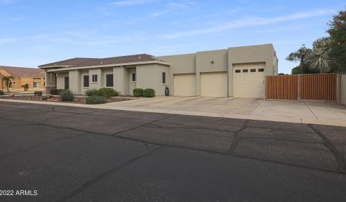 4753 Fallen Leaf Ln, Glendale AZ  85310-3006 exterior