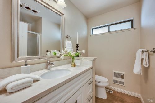 41 Fountain Grove Cir, Fairfield CA  94558-2483 exterior