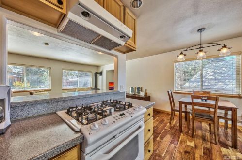 1045 Mohawk St, South Lake Tahoe CA  96150-5232 exterior