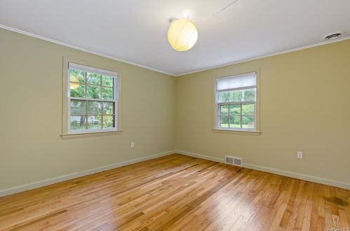 2751 Quaker Church Rd, Yorktown Hgts NY  10598-3346 exterior