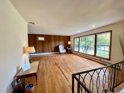 338 Union Valley Rd, Mahopac NY  10541-4333 exterior