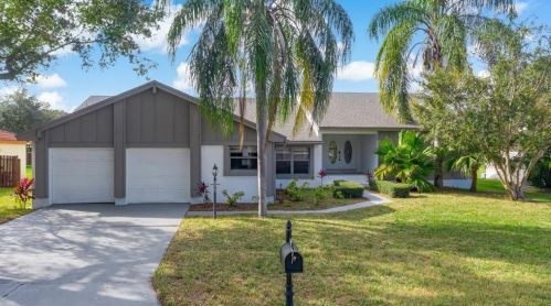 6014 Crystal View Dr, Orlando, FL 32819-4208