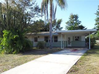4202 Maceachen Blvd, Sarasota, FL 34233-1014