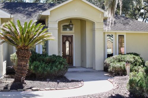 239 Amherst Dr, West Columbia, TX 77486-8606