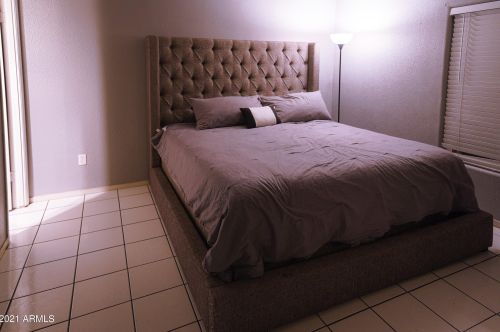 1809 51 Dr, Phoenix AZ 85035-1901 exterior