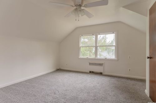 79 Irene St, North Lindenhurst NY 11757-1239 exterior