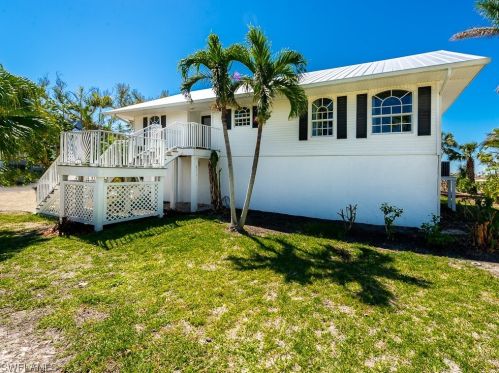1015 Sand Castle Rd, Sanibel FL  33957-3614 exterior