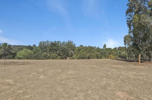 17510 Quail Hill Ln, Aromas CA  95004-9115 exterior