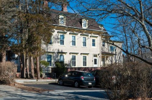 129 Spring St, Woonsocket, RI 02895-1915