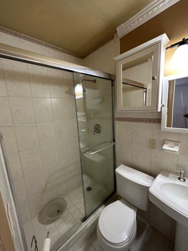 7880 11th St, Hollywood FL  33024-5147 exterior