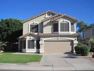 945 Monterey St, Gilbert, AZ 85233-3259