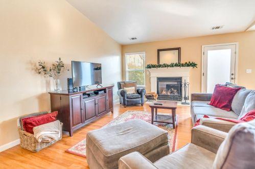 679 Apricot Ct, Los Banos CA  93635-9691 exterior