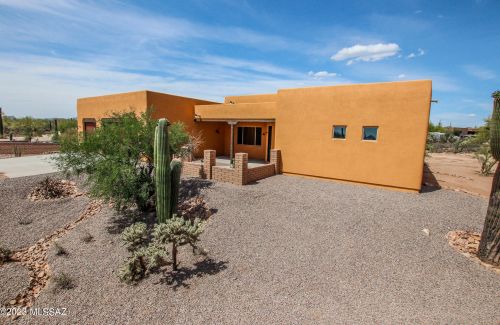 5627 Desert Falcon Ln, Tucson, AZ 85742-8252
