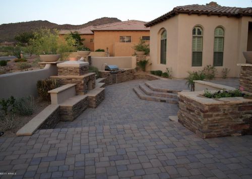 2611 Espartero Way, Phoenix AZ  85086-5535 exterior