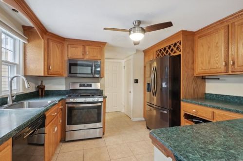 52 Harrison Rd, North Branford, CT 06471-1309