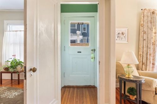 41 Irving Ave, Providence RI 02906-4510 exterior