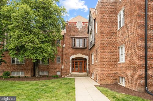 215 Emerson St, Washington DC  20011-4135 exterior