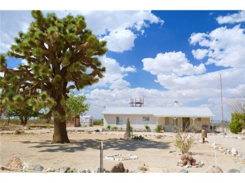 10424 Olivine Rd, Victorville, CA 92392-1054