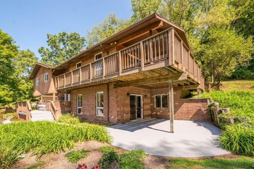 44 Emery Rd, Eighty Four, PA 15330-2110