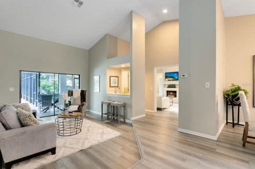 3363 Paisley Cir, Orlando, FL 32817-1944