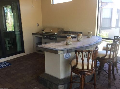 8563 Maggiore Ct, Naples, FL 34114-2547