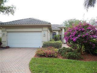 793 Vistana Cir, Naples, FL 34119-1003