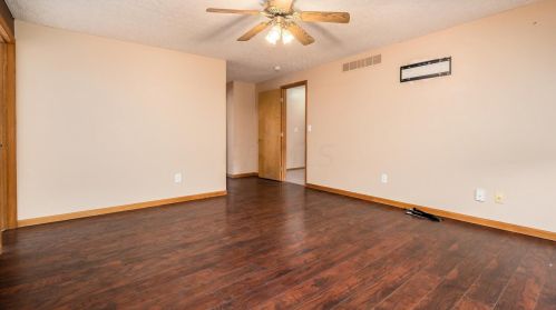 550 Spring Valley Dr, Zanesville OH  43701-0805 exterior