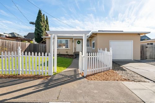 1208 Lee St, Santa Rosa, CA 95404-5235