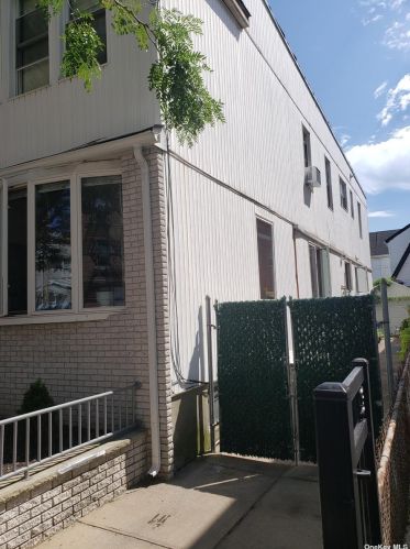 9706 103rd Ave, Jamaica, NY 11417-1600