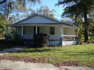302 Depot St, Caryville, FL 32425-2601