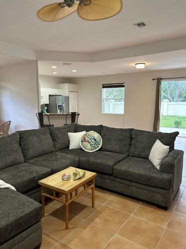 3189 Ashford Sq, Vero Beach FL  32966-8985 exterior