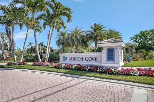 954 Carrick Bend Cir, Naples, FL 34110-3608