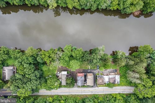 4940 Skippack Pike, Collegeville PA  19473-2049 exterior