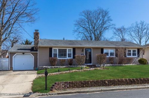 319 Spruce Dr, Bricktown NJ  08723-5948 exterior