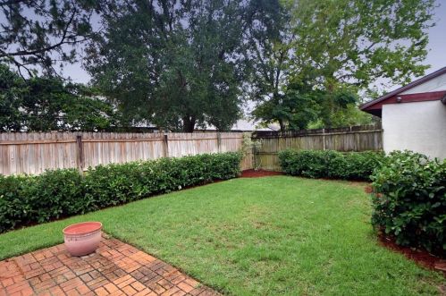 105 Clear Lake Cir, Sanford, FL 32773-4508